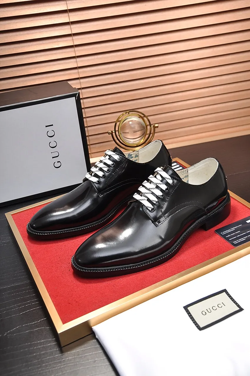 Factory batch 500💶Italy's top luxury men's shoe giant (GUCCI) (Gucci) (full cowhide lining) new arrival🍃Original European style🔰 Pleasant to the eye😍In order to make the shoes more durable and non-deformable🌀The production continues to follow traditional methods but there is still no lack of innovation💪Select original sheepskin for the leather♻️Smooth, natural and extra bright⭐Made of imported cowhide The rich man’s first choice 38-44 yards